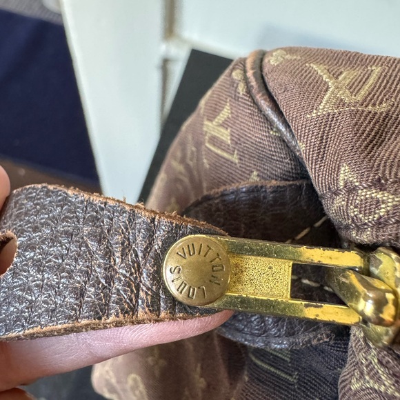 Louis Vuitton Monogram Canvas Handbag - Picture 2 of 13